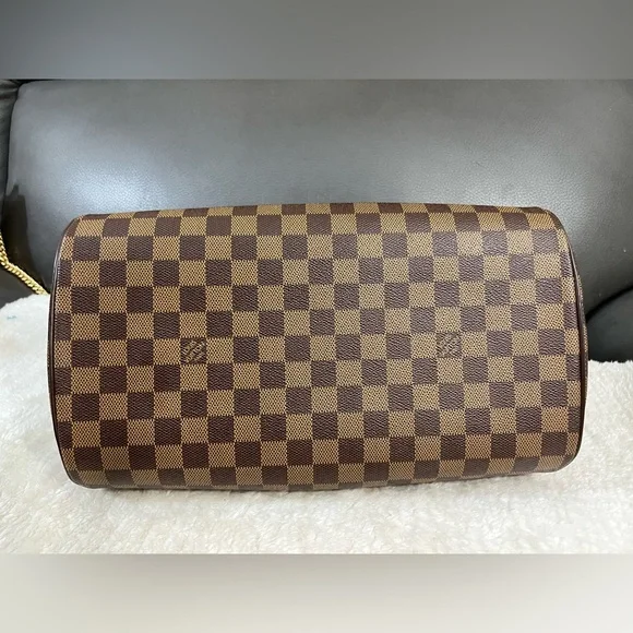 Louis Vuitton Ribera MM - Picture 8 of 15